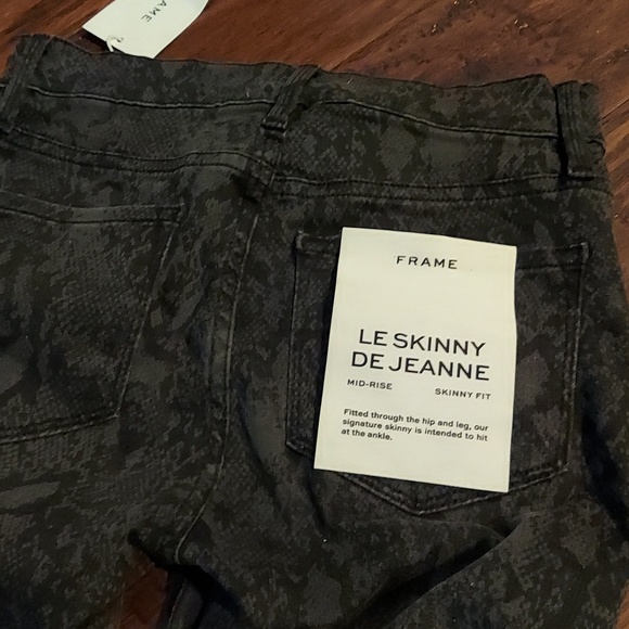 Frame Le Skinny De Jeanne Snake Print Jeans in Tonal Python 26 New - Picture 5 of 5